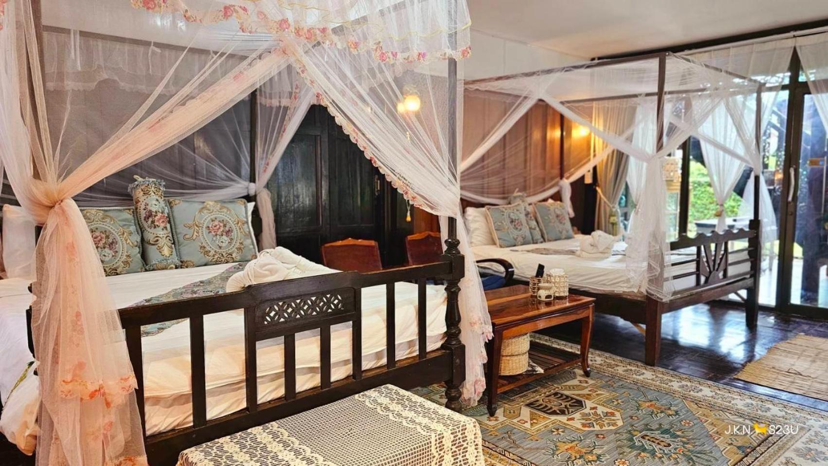 Ban Pong  The Antique Riverside Resort מראה חיצוני תמונה